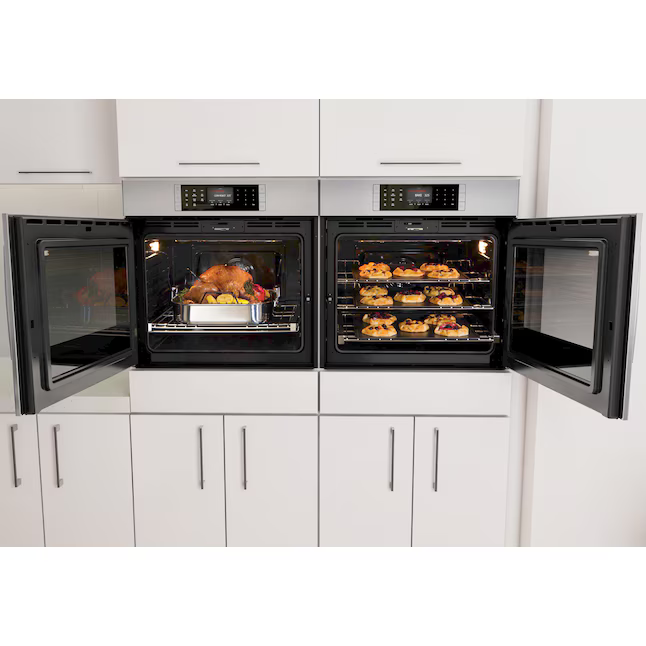 Bosch Benchmark Series 30-in Single Electric Wall Oven True Convection Self-cleaning (Stainless Steel)