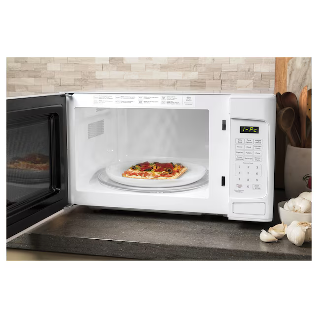 GE 1.1-cu ft Small 950-Watt Countertop Microwave (White)